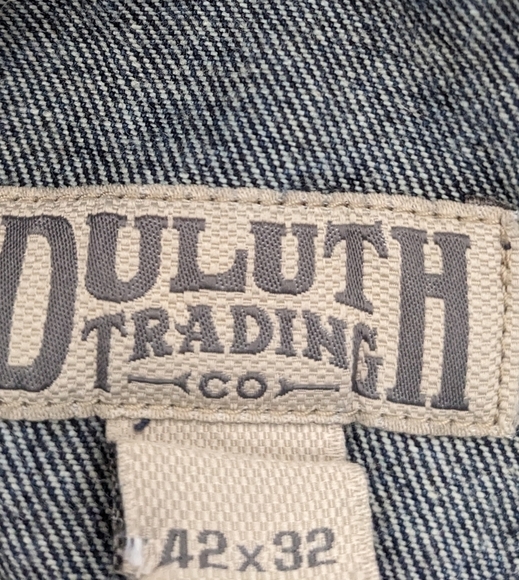 Duluth Trading Co Mens Jeans 42x32 - Picture 3 of 3